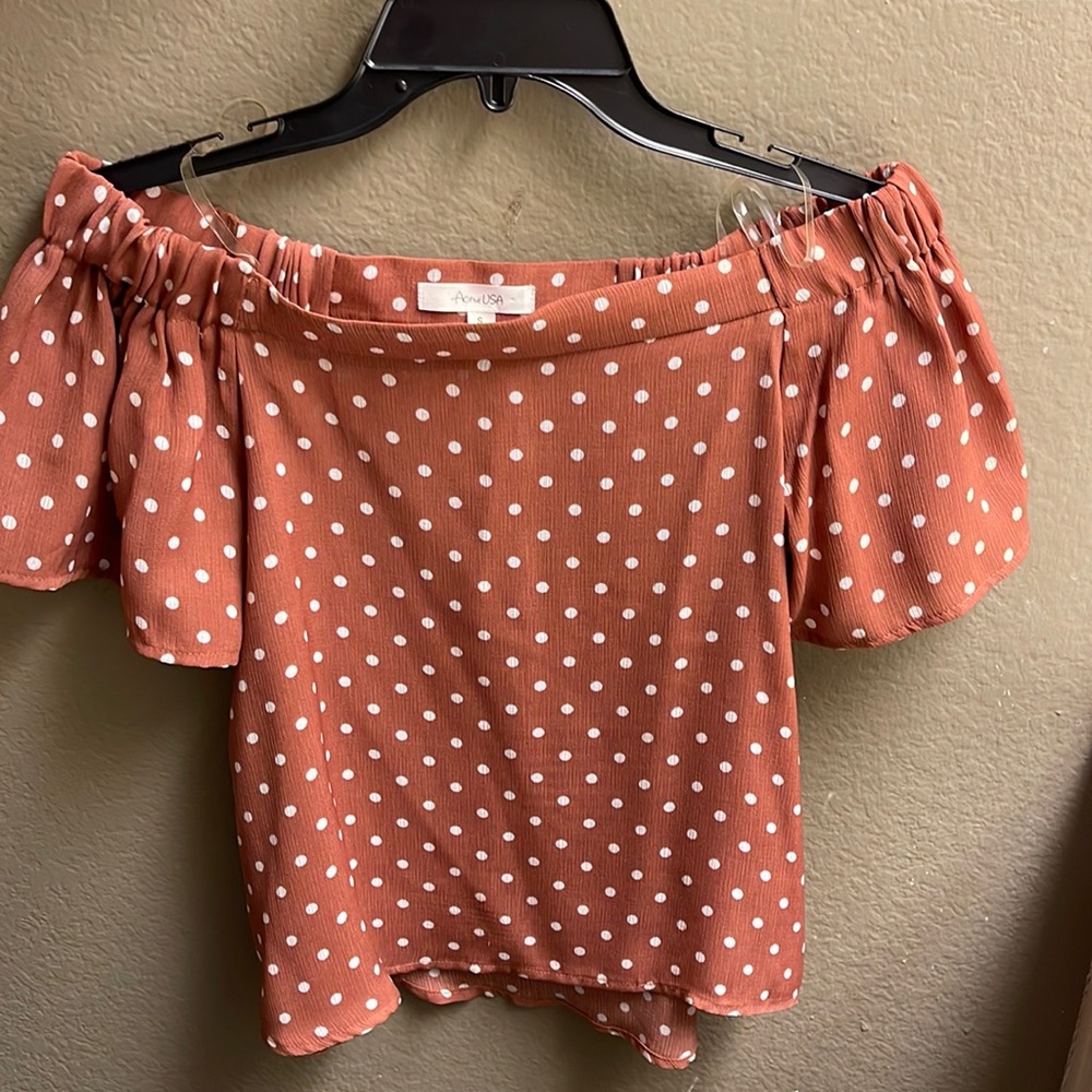 Elastic at top of sleeves